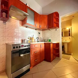  Апартаменты Cozy In The Heart Of